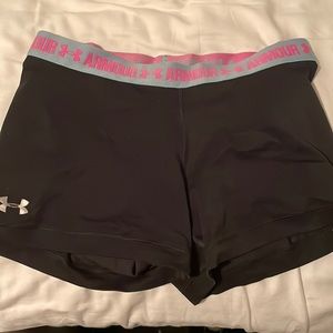 Womens under Armour compression shorts